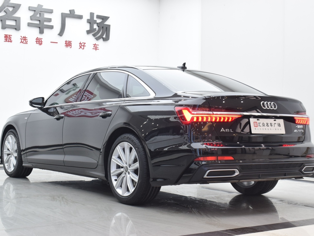 奧迪 奧迪A6L  2021款 45 TFSI quattro 臻選動(dòng)感型圖片