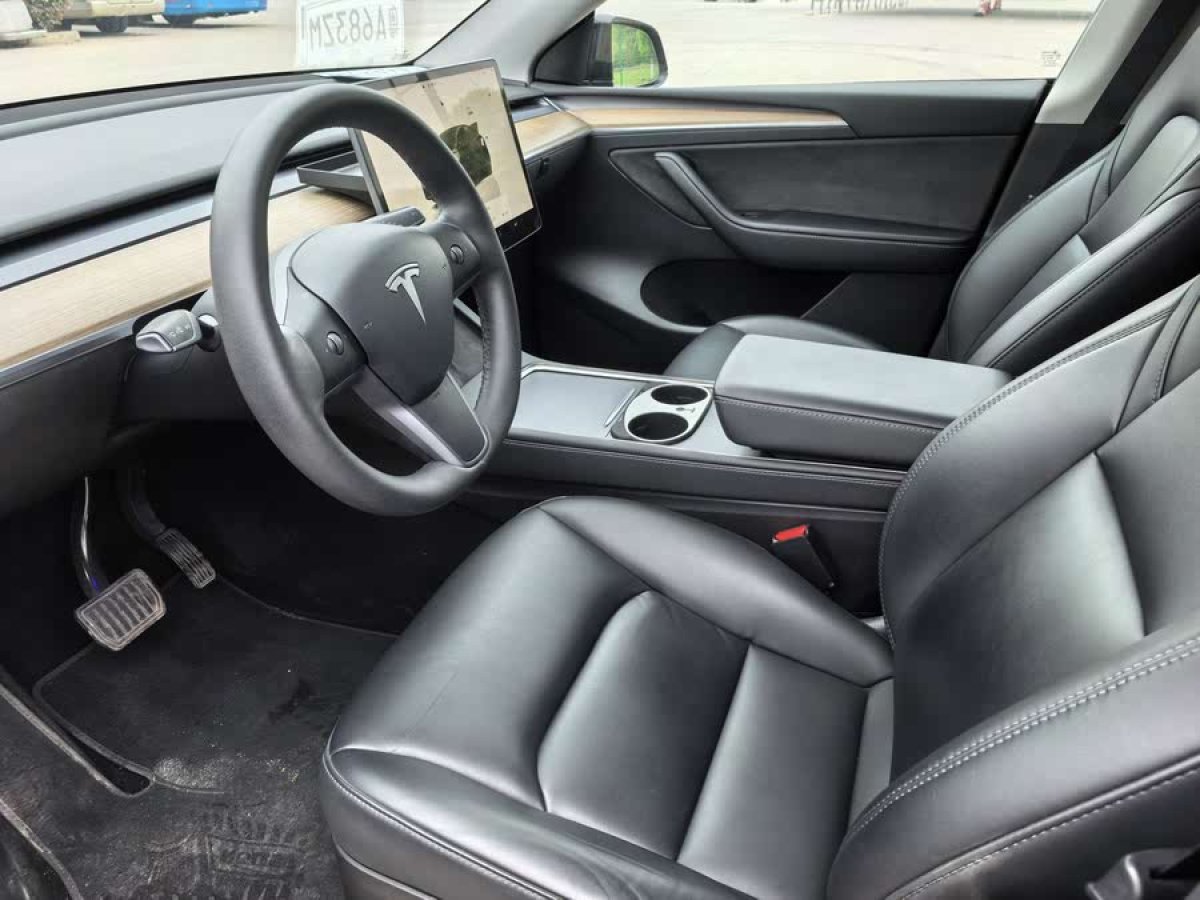 特斯拉 Model Y  2022款 改款 后輪驅(qū)動版圖片