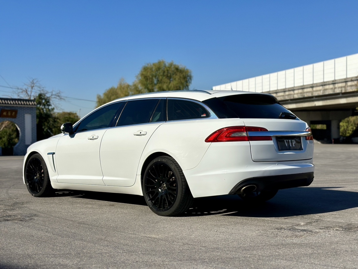 捷豹 XF  2015款 XF 2.0T Sportbrake 風(fēng)華版圖片