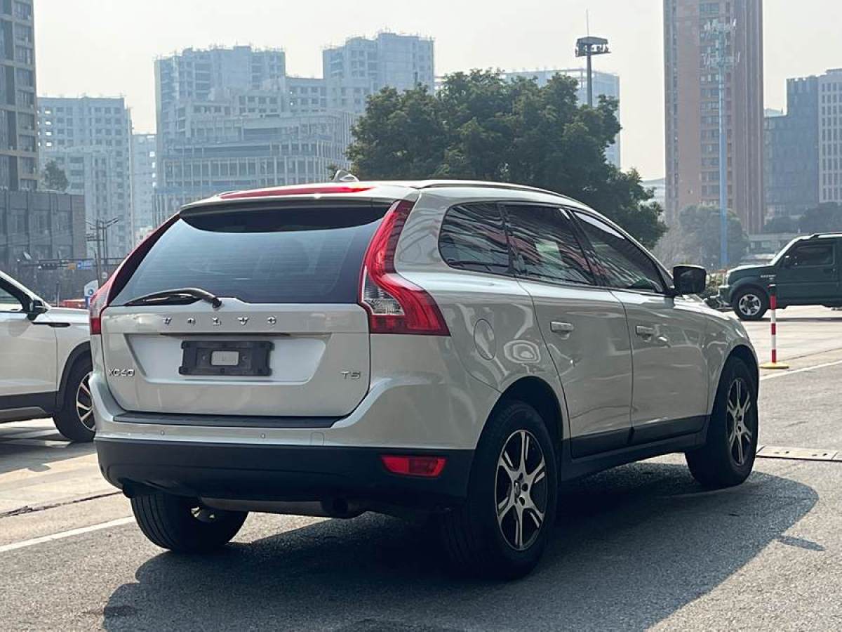 沃爾沃 XC60  2013款 T5 舒適版圖片