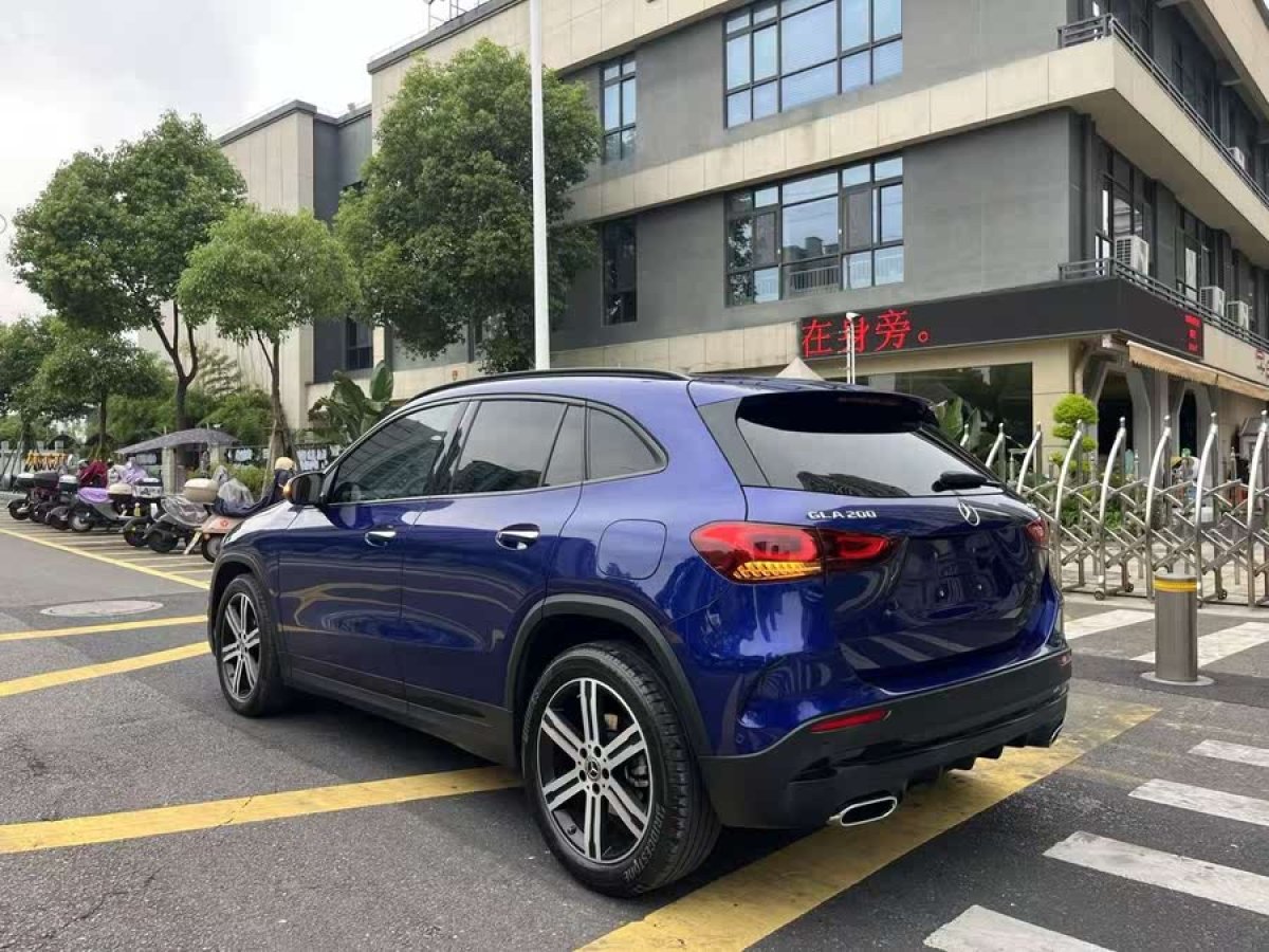 奔馳 奔馳GLA  2022款 改款 GLA 200 4MATIC圖片