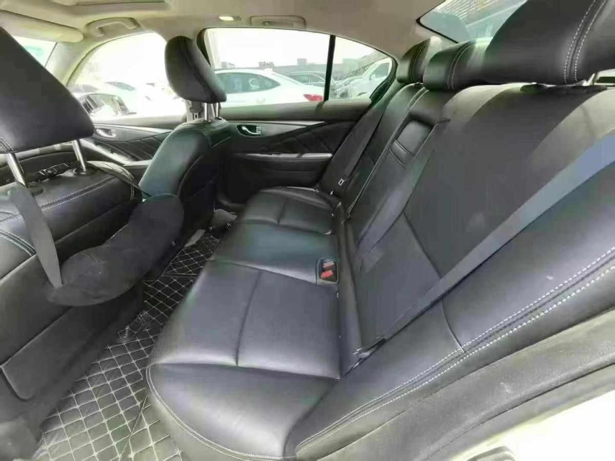英菲尼迪 Q50L  2020款 2.0T 30周年限量版圖片