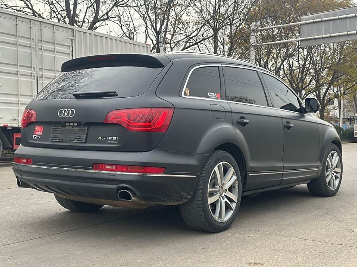 奧迪 奧迪Q7  2014款 35 TFSI 運(yùn)動(dòng)型圖片