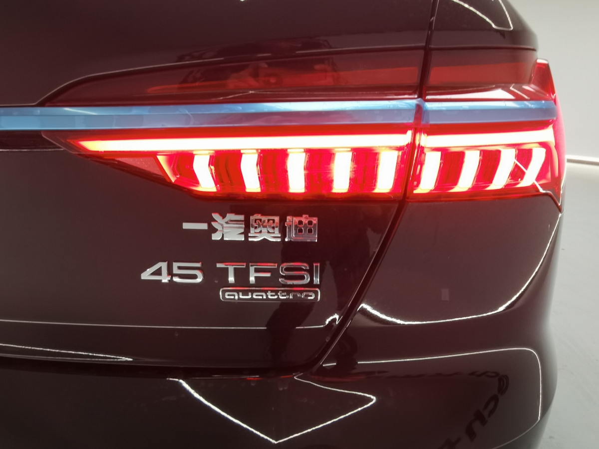 奧迪 奧迪A6L  2025款 45 TFSI quattro 臻選動感型圖片