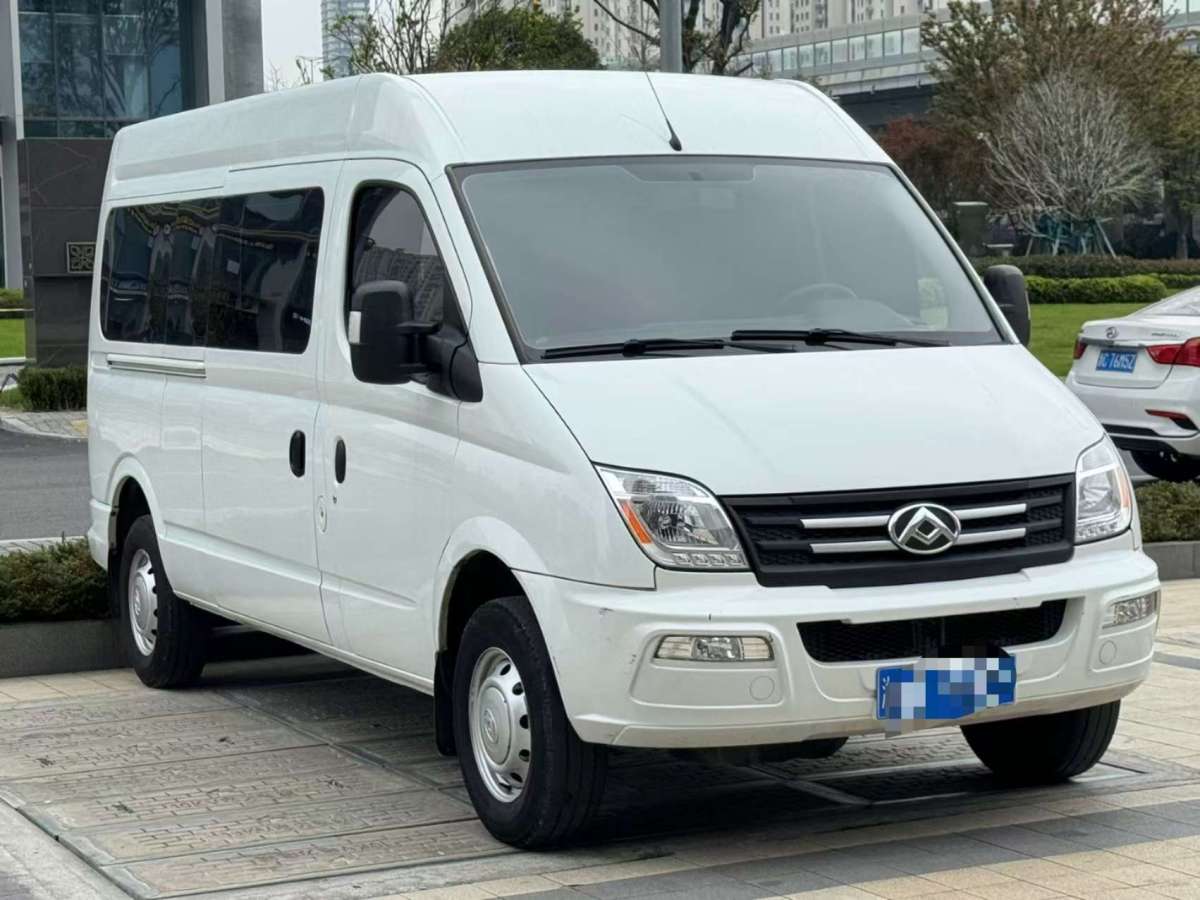 上汽大通 V80  2023款 2.0T PLUS 手動(dòng)全能王長(zhǎng)軸中頂6/7/8/9座圖片