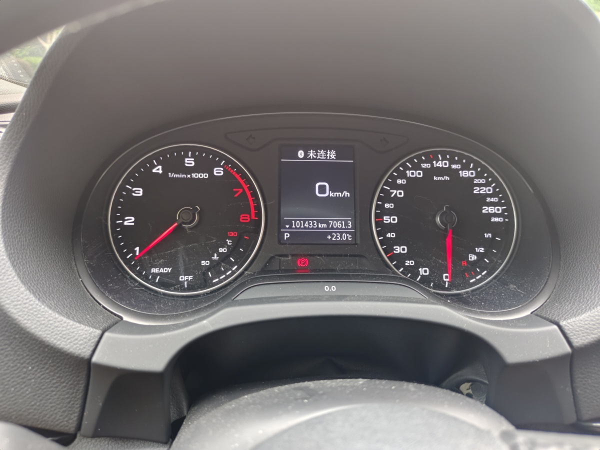 奧迪 奧迪A3  2018款 30周年年型 Limousine 35 TFSI 時(shí)尚型圖片