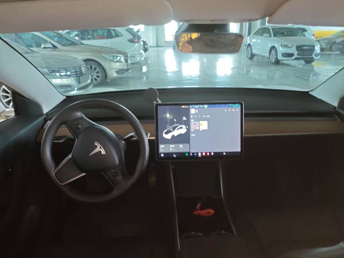特斯拉 Model 3  2020款 改款 標準續(xù)航后驅升級版圖片