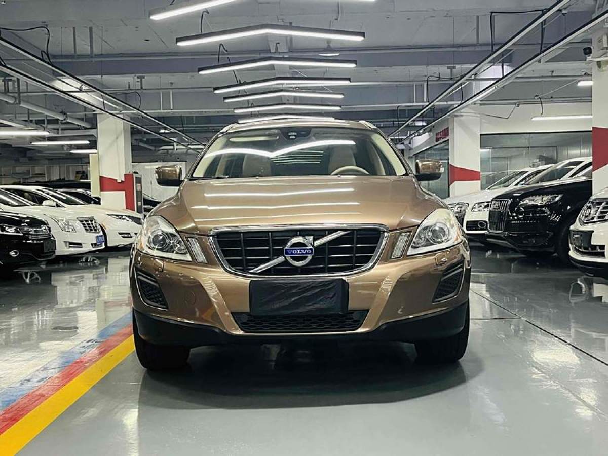 2011年12月沃爾沃 XC60  2012款 T5 環(huán)球帆船賽紀(jì)念版