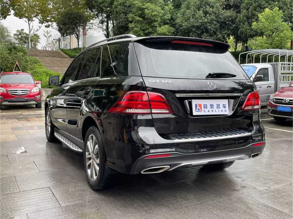 奔馳 奔馳GLE  2018款 GLE 320 4MATIC 動感型臻藏版圖片