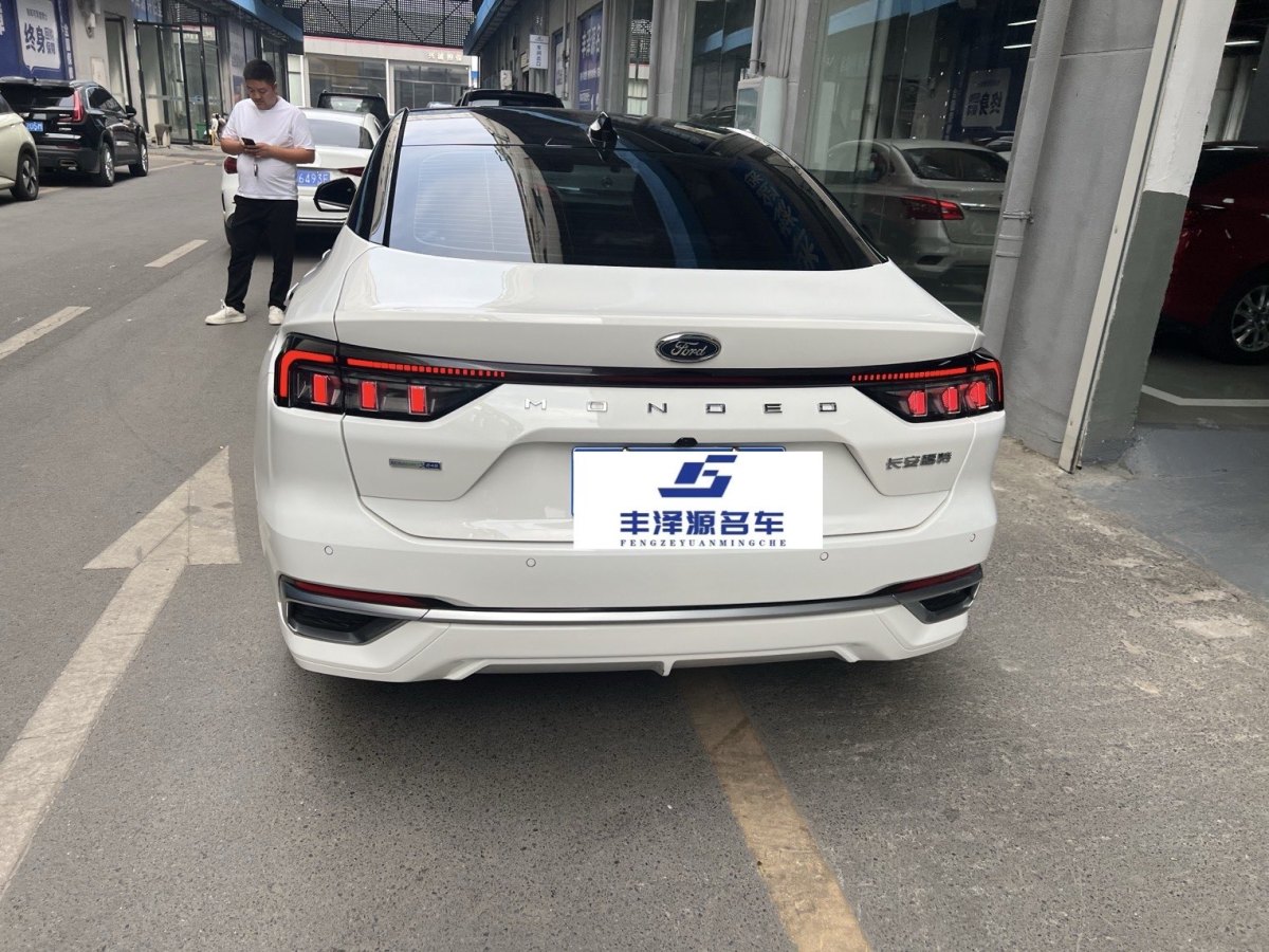 福特 蒙迪欧  2022款 改款 EcoBoost 245 至尊型图片