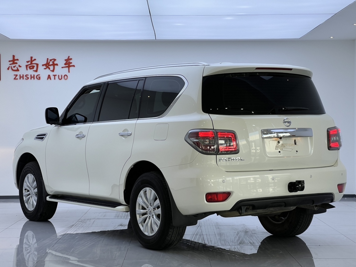 日產(chǎn) 途樂(lè)  2018款 4.0L 領(lǐng)英型圖片