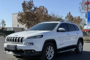 自由光 Jeep 2.4L 专业智能版