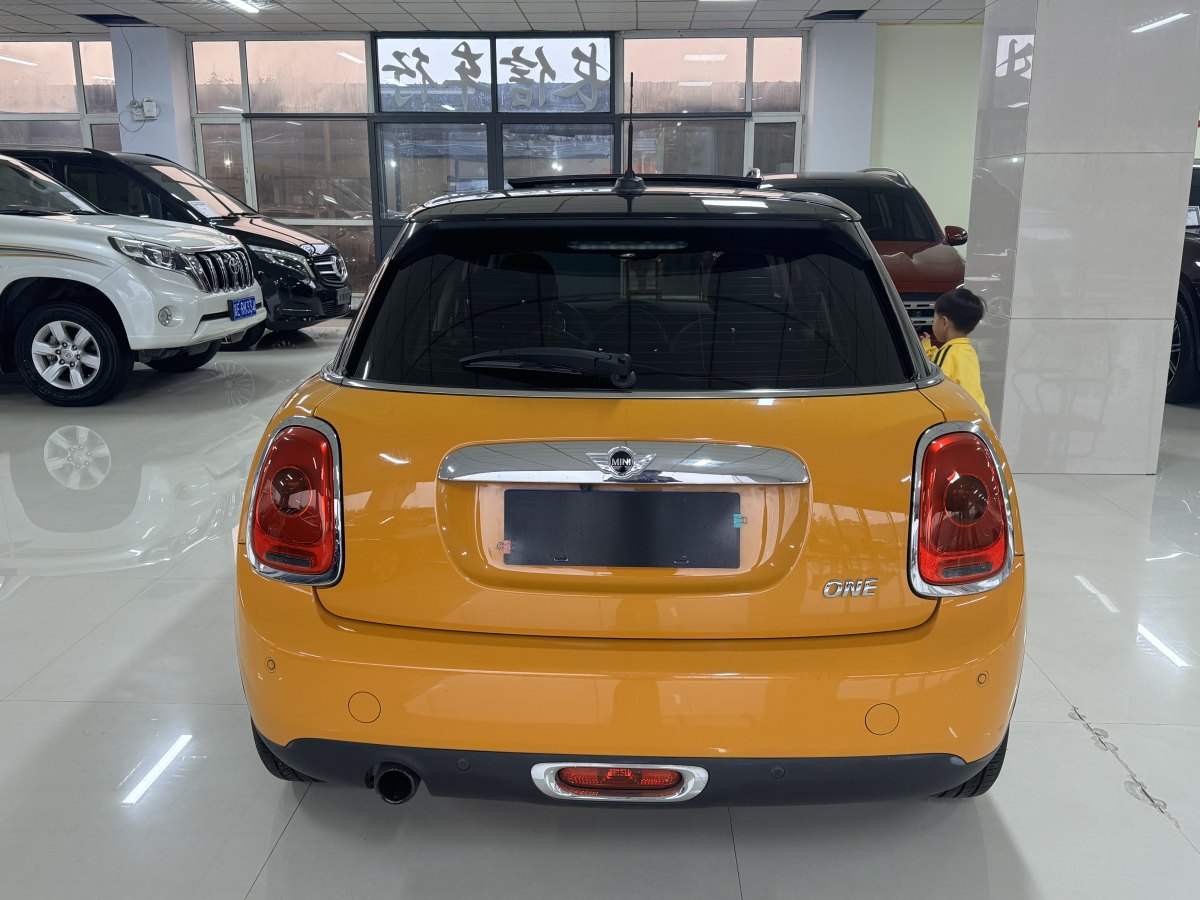 MINI MINI  2016款 1.2T ONE 先鋒派 五門版圖片