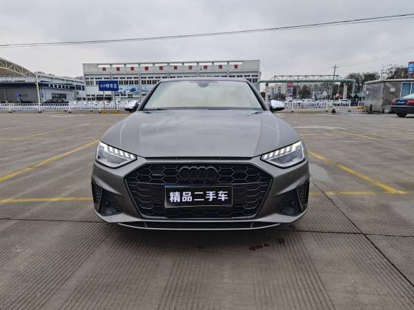 奥迪 奥迪A4L  2020款 45 TFSI quattro 臻选动感型