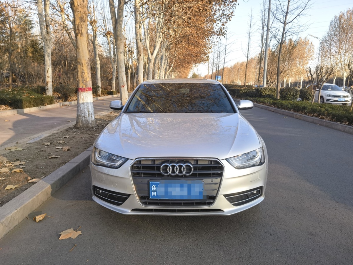 2013年7月奧迪 奧迪A4L  2013款 35 TFSI 自動(dòng)標(biāo)準(zhǔn)型