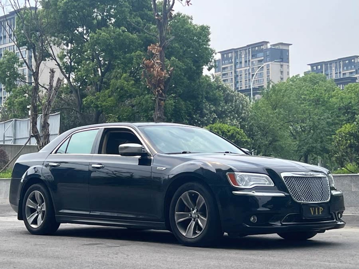 克萊斯勒 300C  2014款 3.0L 卓越版圖片