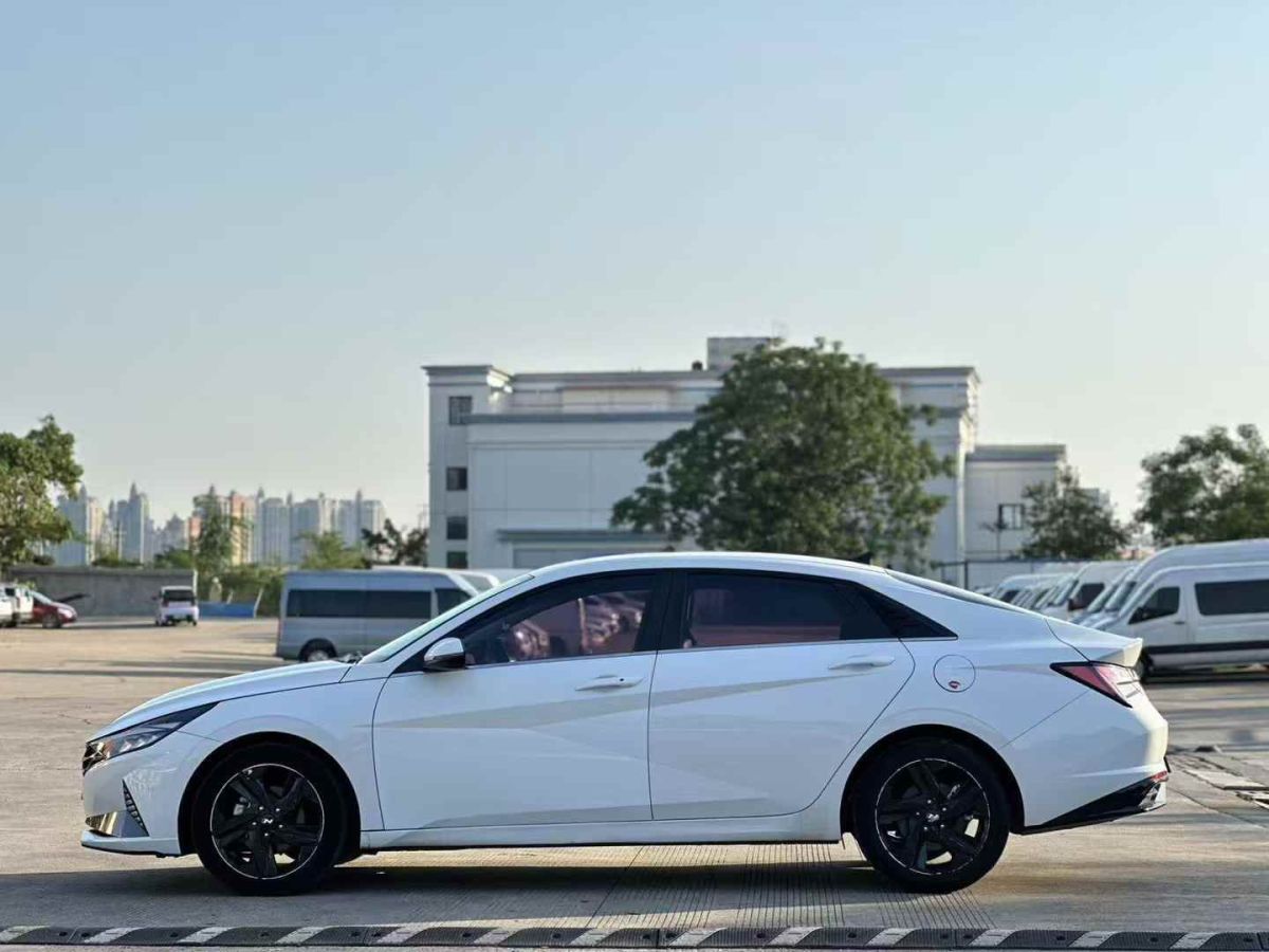 現(xiàn)代 伊蘭特  2021款 1.5L TOP旗艦版圖片