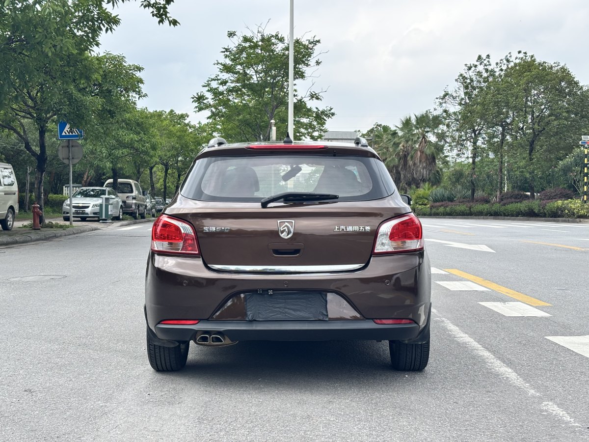 寶駿 610  2014款 CROSS 1.5L 手動標準型圖片