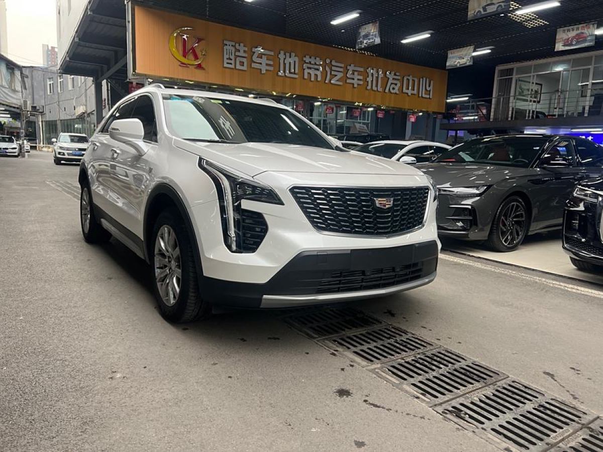 凱迪拉克 XT4  2018款 28T 兩驅(qū)領(lǐng)先型圖片