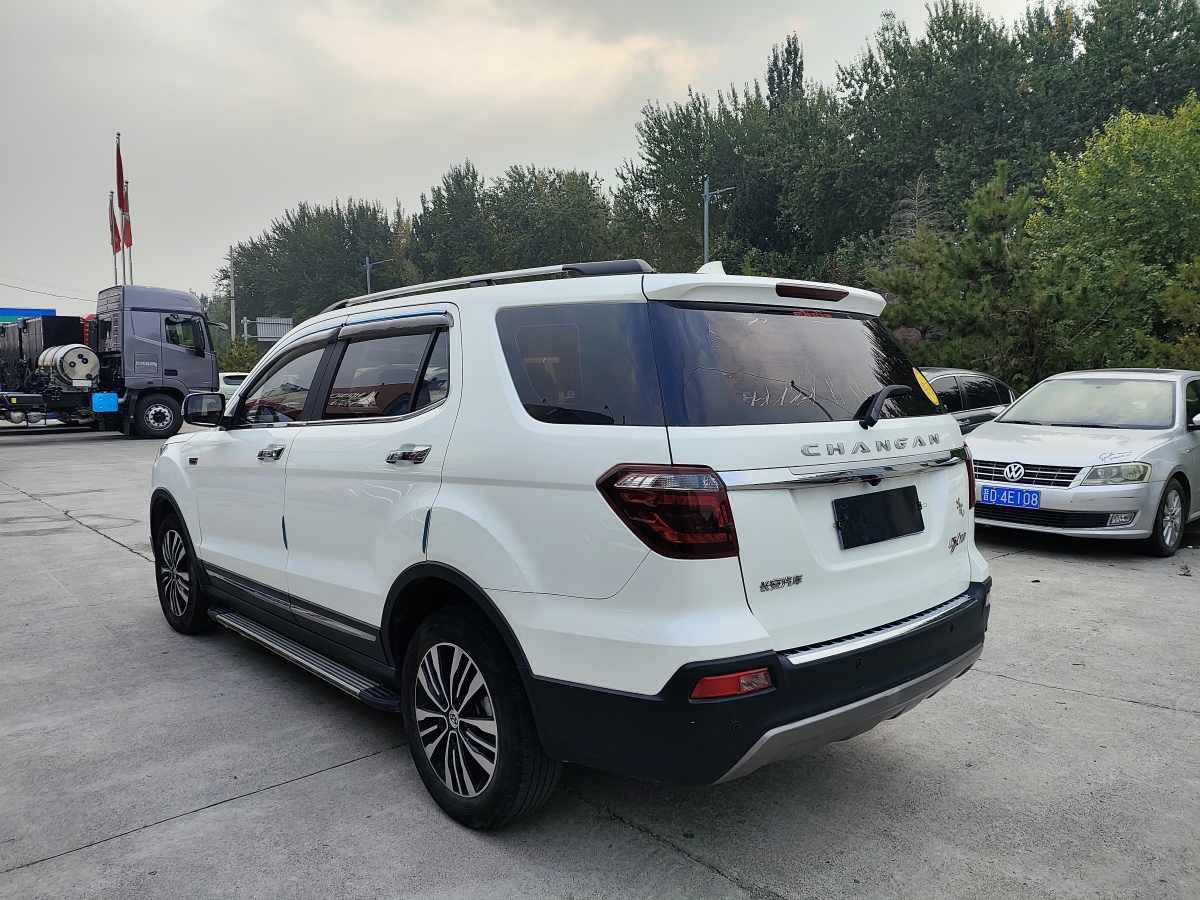 長(zhǎng)安歐尚 CX70  2017款 CX70T 1.5T 手動(dòng)豪擎版圖片