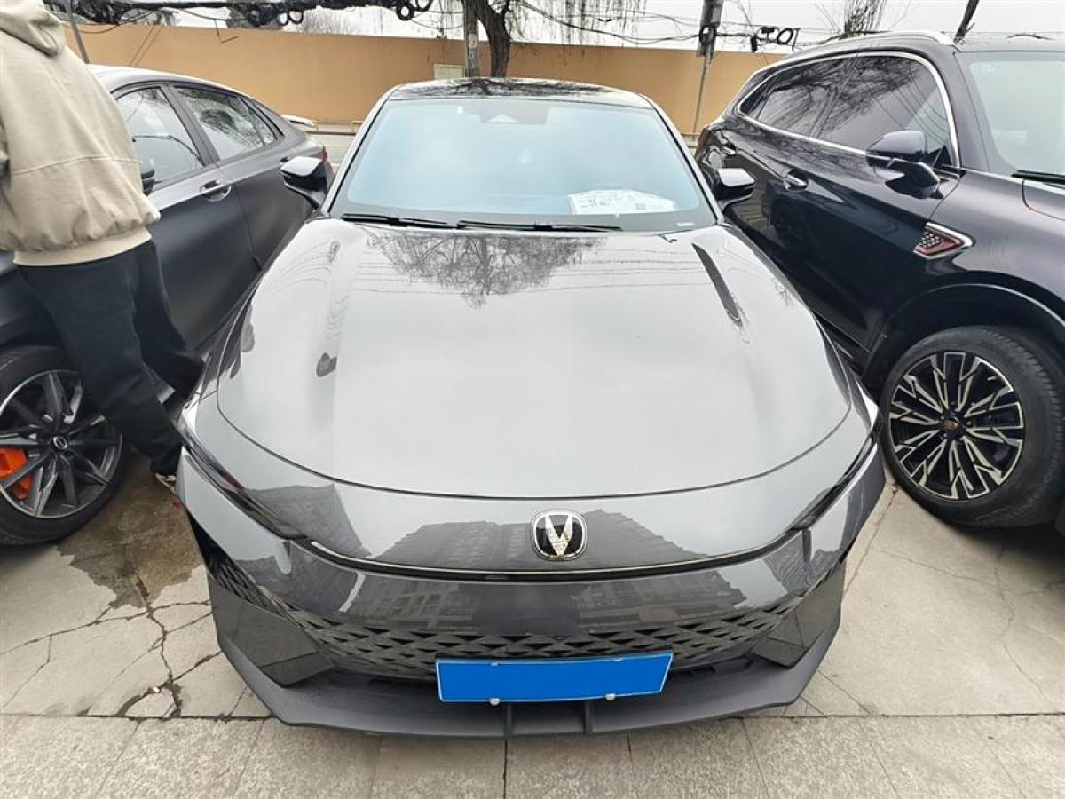 2024年3月長(zhǎng)安 長(zhǎng)安UNI-V  2023款 1.5T 尊享型