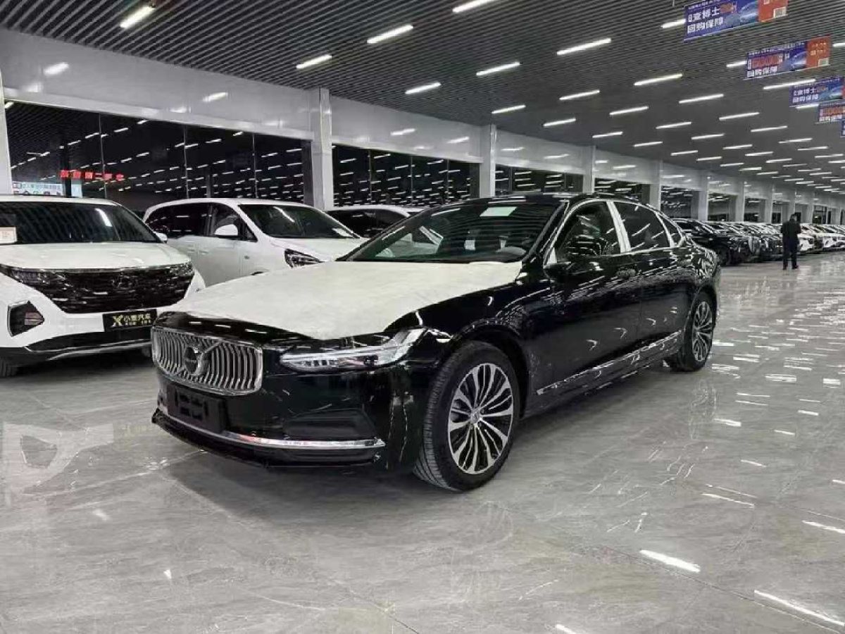 2025年1月沃爾沃 S90  2025款 B5 智遠(yuǎn)豪華版