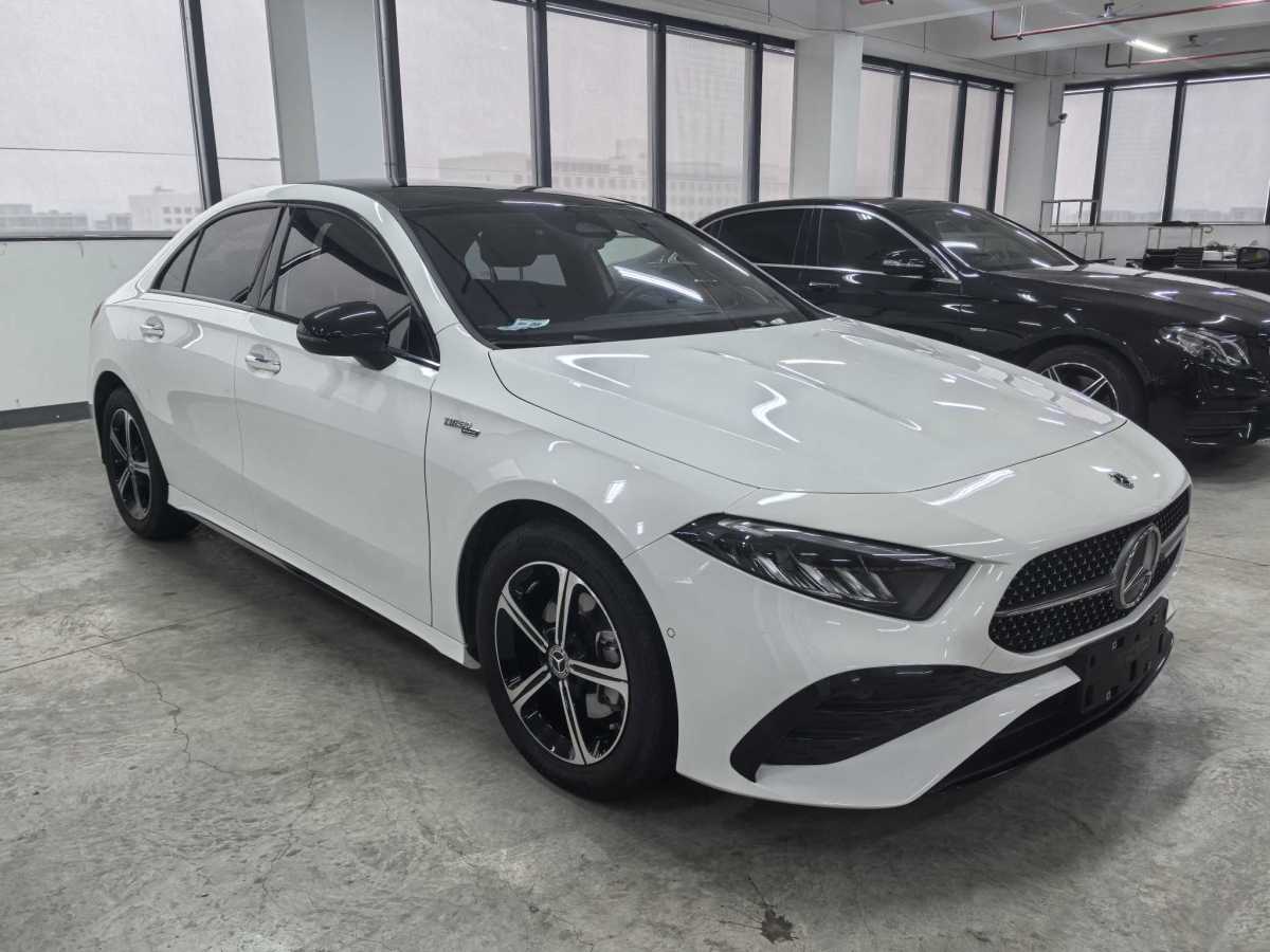 奔馳 奔馳A級  2023款 A 200 L 時尚型圖片