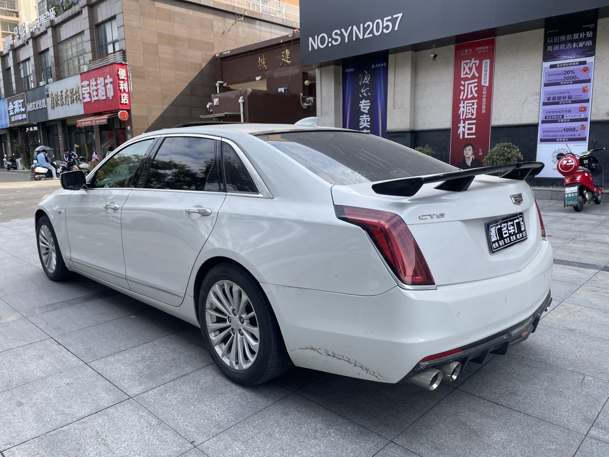 凱迪拉克 CT6  2017款 28T 時(shí)尚型圖片