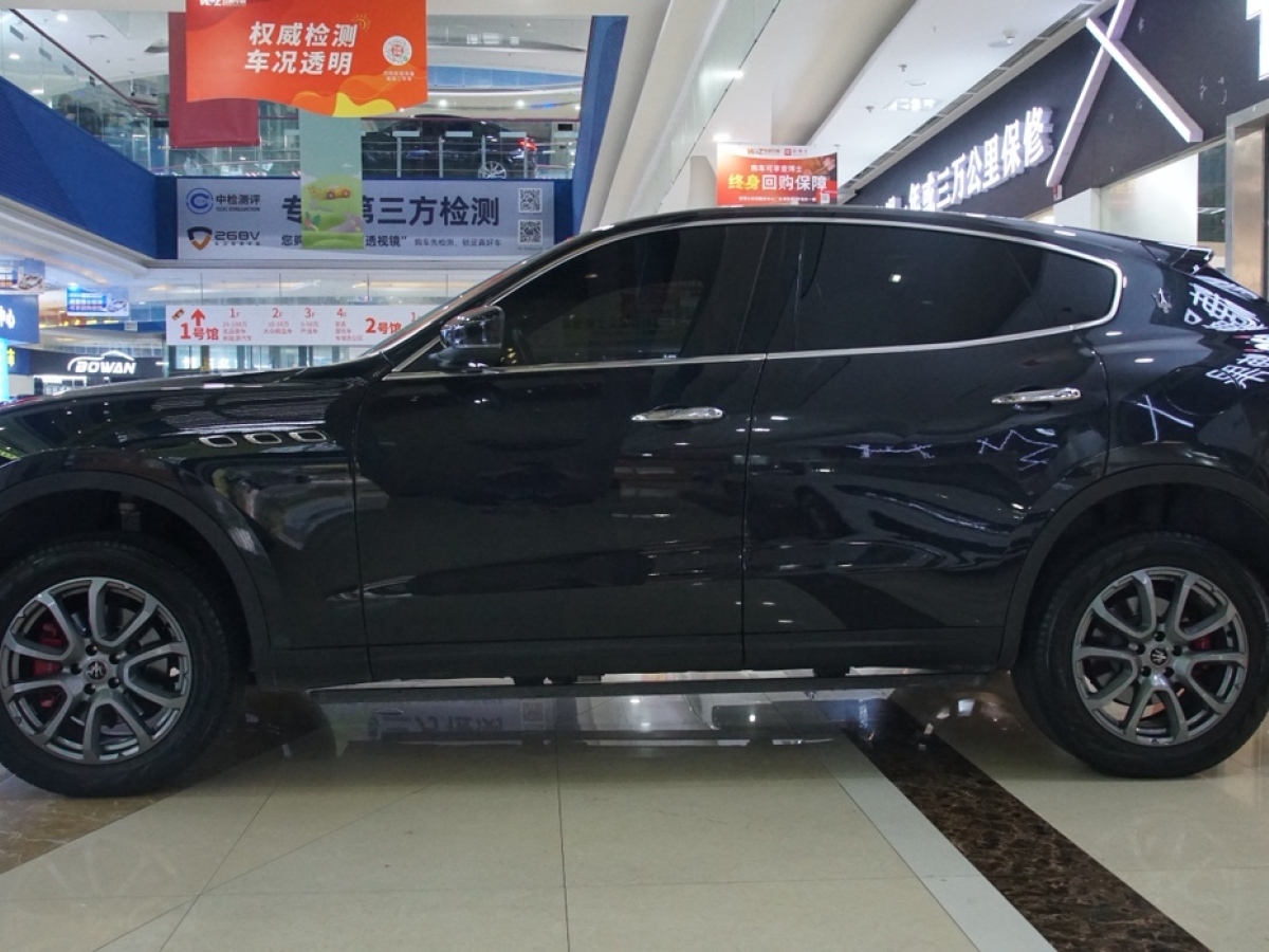瑪莎拉蒂 Levante  2019款  3.0T 350Hp 標(biāo)準(zhǔn)版圖片