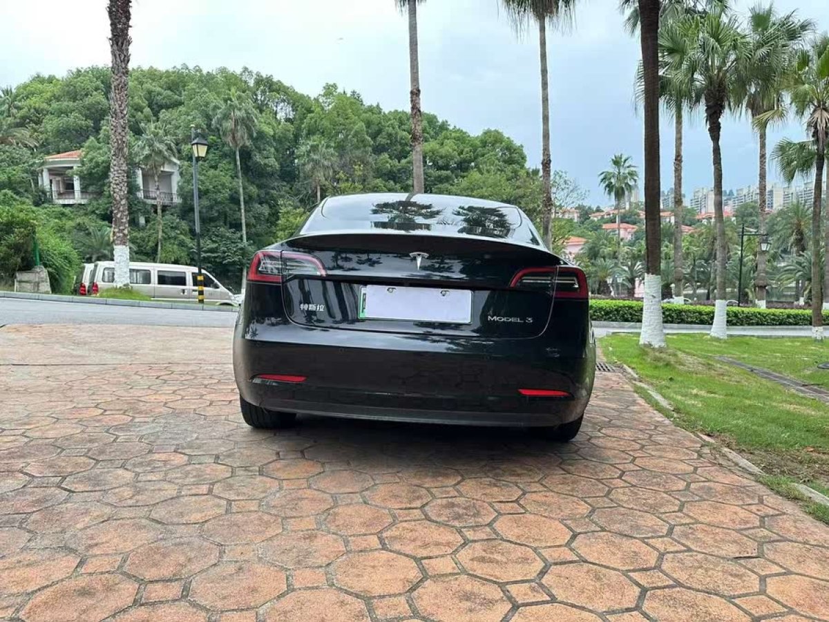 特斯拉 Model 3  2022款 后輪驅(qū)動(dòng)版圖片
