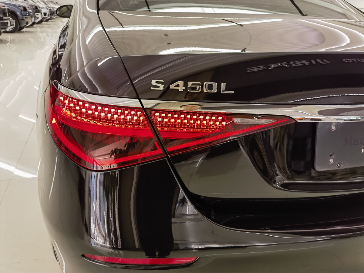 奔馳 奔馳S級(jí)  2023款 改款 S 400 L 商務(wù)型圖片