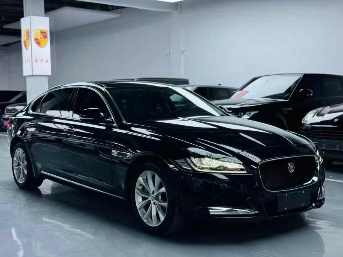 捷豹 XFL  2021款 XFL 2.0T P200 兩驅(qū)精英豪華版圖片