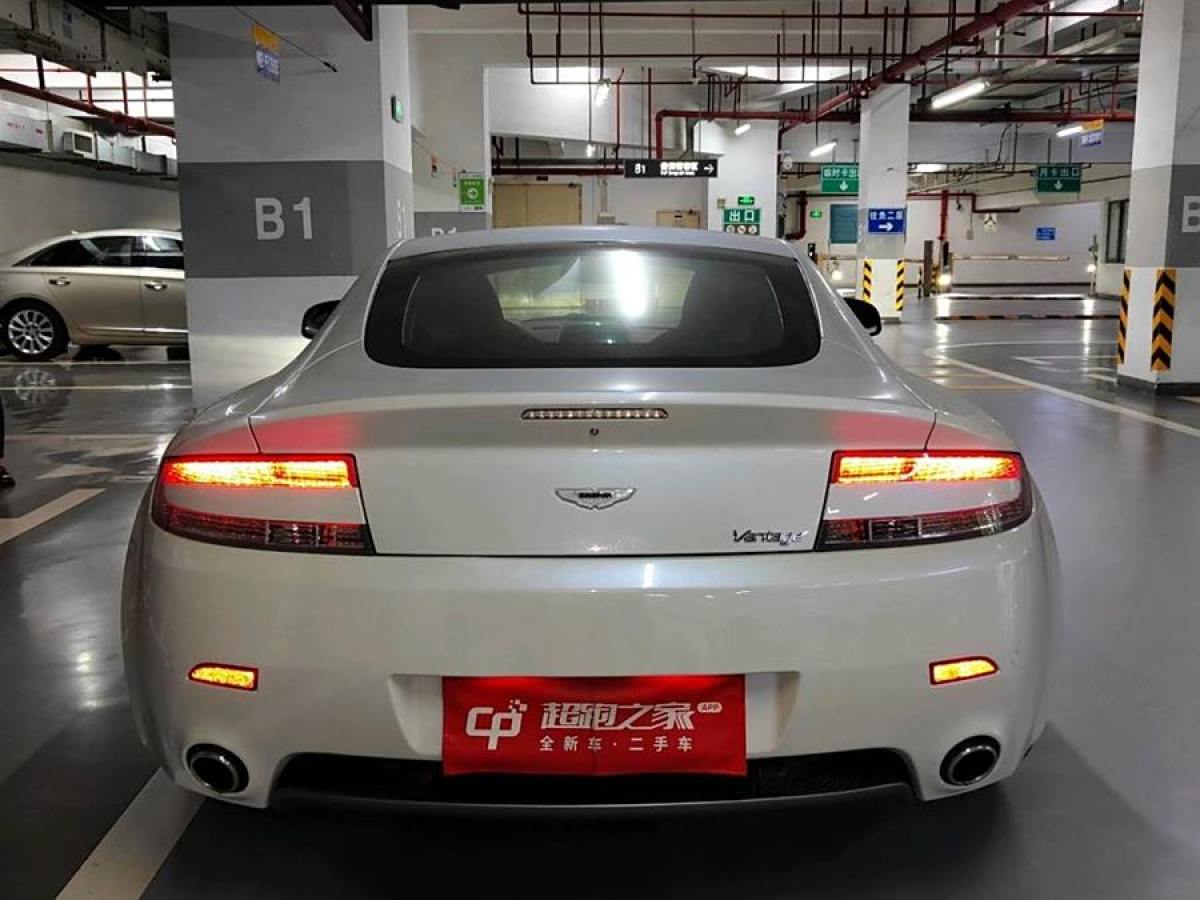 阿斯頓·馬丁 V8 Vantage  2011款 4.7L Sportshift Coupe圖片