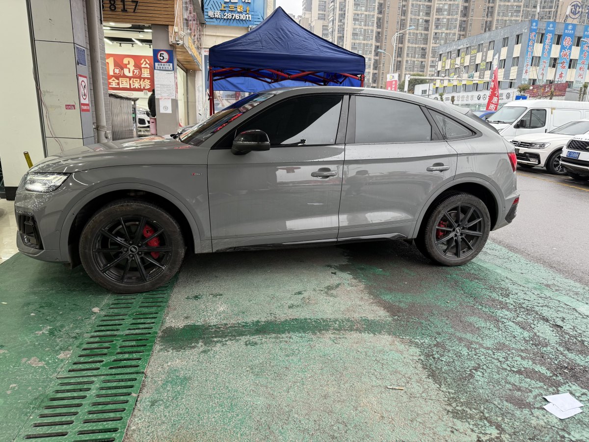 2022年5月奧迪 奧迪Q5L Sportback  2022款 改款 45 TFSI 臻選型