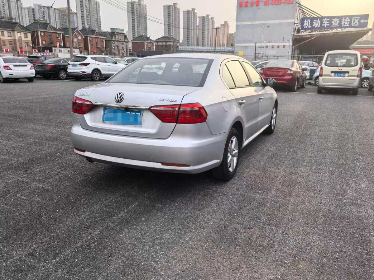 大眾 朗逸  2013款 1.4 TSI 豪華導(dǎo)航版圖片