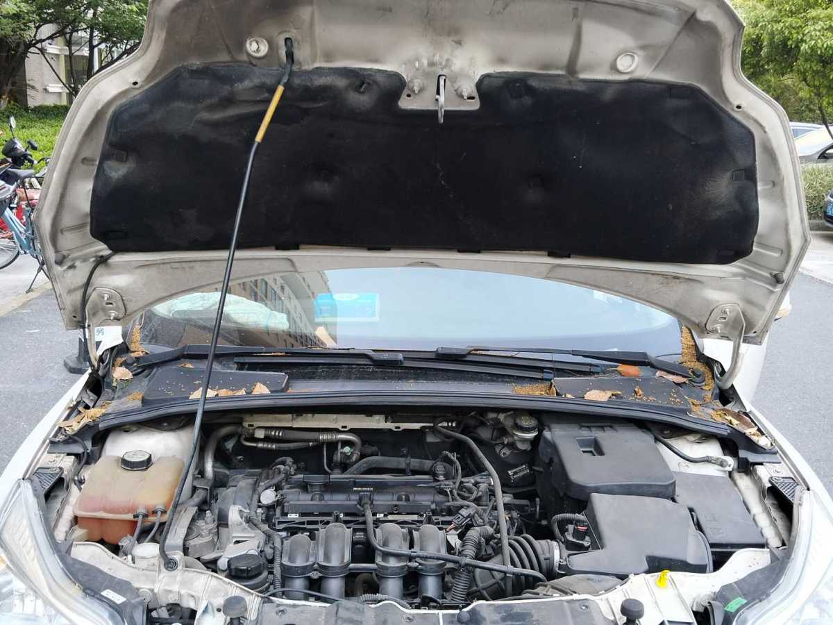 福特 ?？怂? 2012款 三廂 1.6L 自動(dòng)舒適型圖片