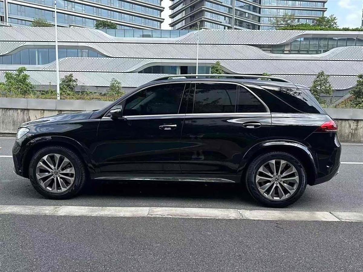 奔馳 奔馳GLE  2022款 改款 GLE 350 4MATIC 時(shí)尚型圖片