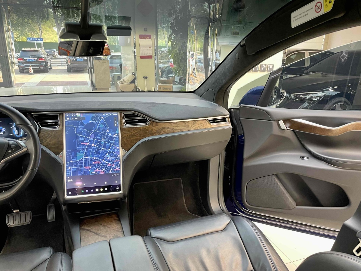 特斯拉 Model X  2016款 Model X 90D圖片