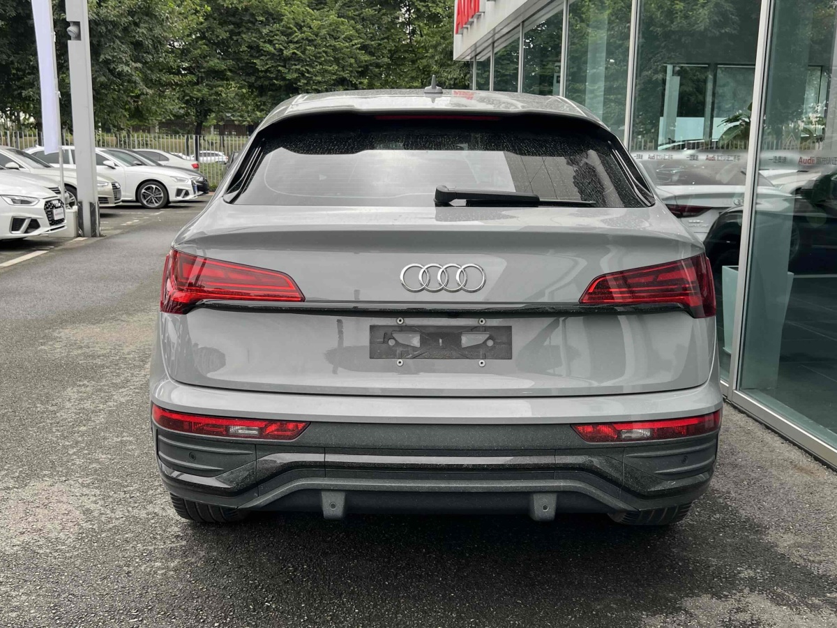 奧迪 奧迪Q5L Sportback  2022款 改款 40 TFSI 豪華型圖片