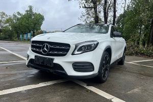 奔驰GLA 奔驰 GLA 220 4MATIC 运动型