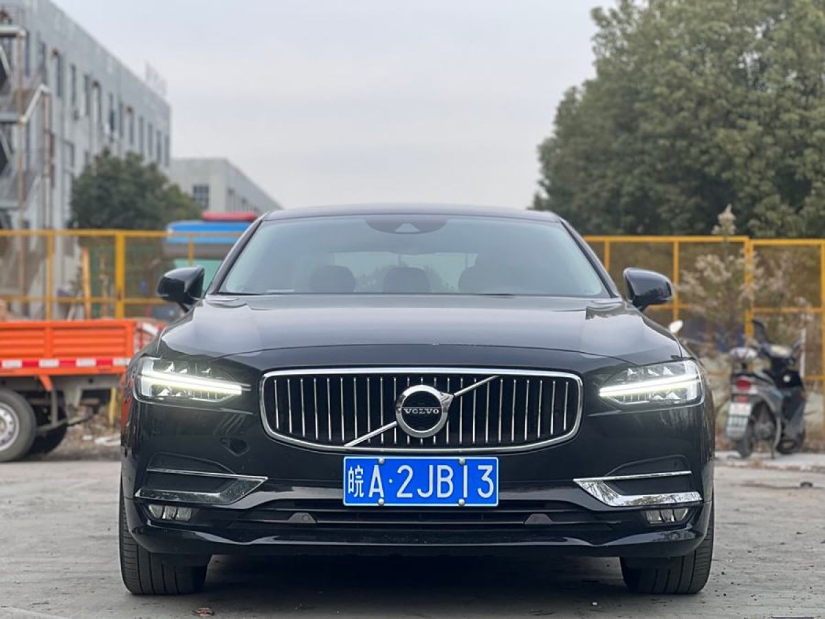 沃爾沃 S90  2020款 改款 T5 智遠(yuǎn)豪華版圖片