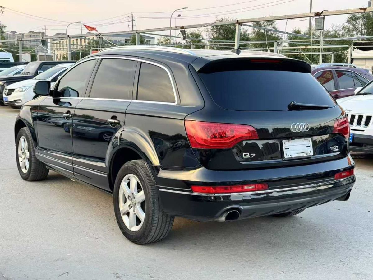 奧迪 奧迪Q7  2016款 40 TFSI S line運(yùn)動(dòng)型圖片