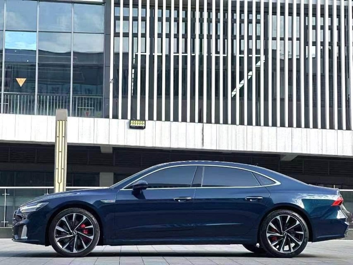奧迪 奧迪A7L  2022款 45 TFSI S-line 筑夢青春版圖片