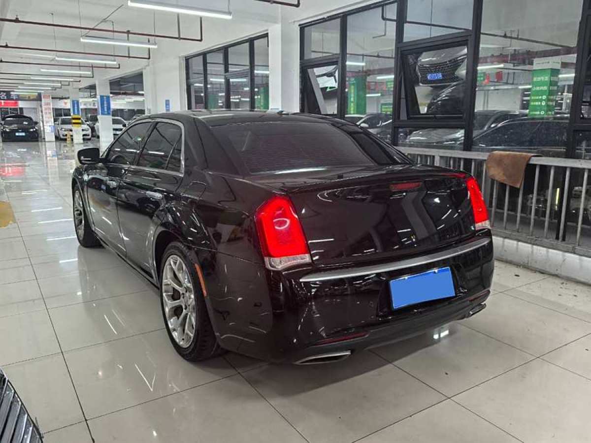 克萊斯勒 300C  2016款 3.0L 超越版圖片