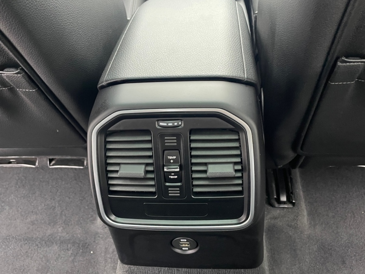 保時(shí)捷 Macan  2018款 Macan 2.0T圖片
