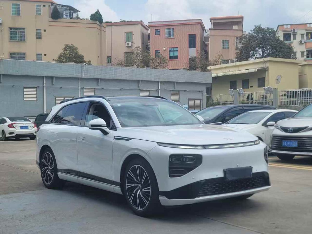 小鵬 P7  2023款 P7i 610 鵬翼性能版圖片