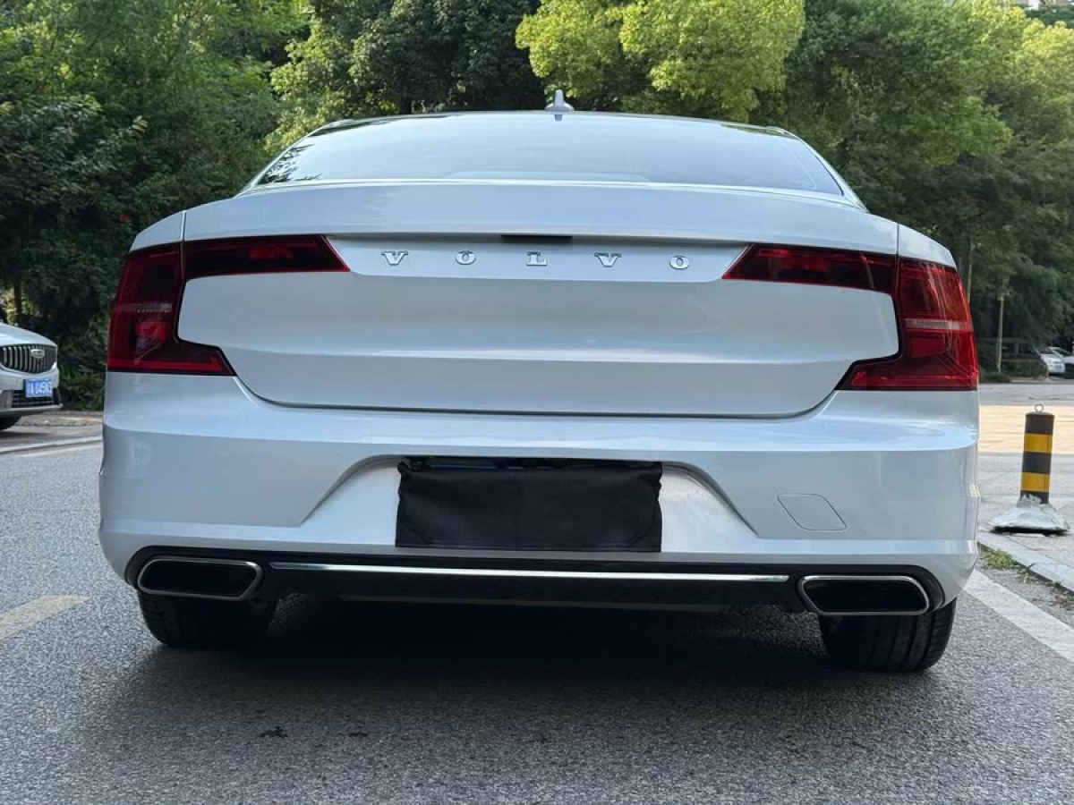 沃爾沃 S90  2017款 T4 智遠(yuǎn)版圖片