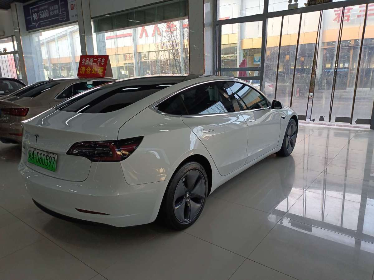 特斯拉 Model 3  2019款 標(biāo)準(zhǔn)續(xù)航后驅(qū)升級(jí)版圖片