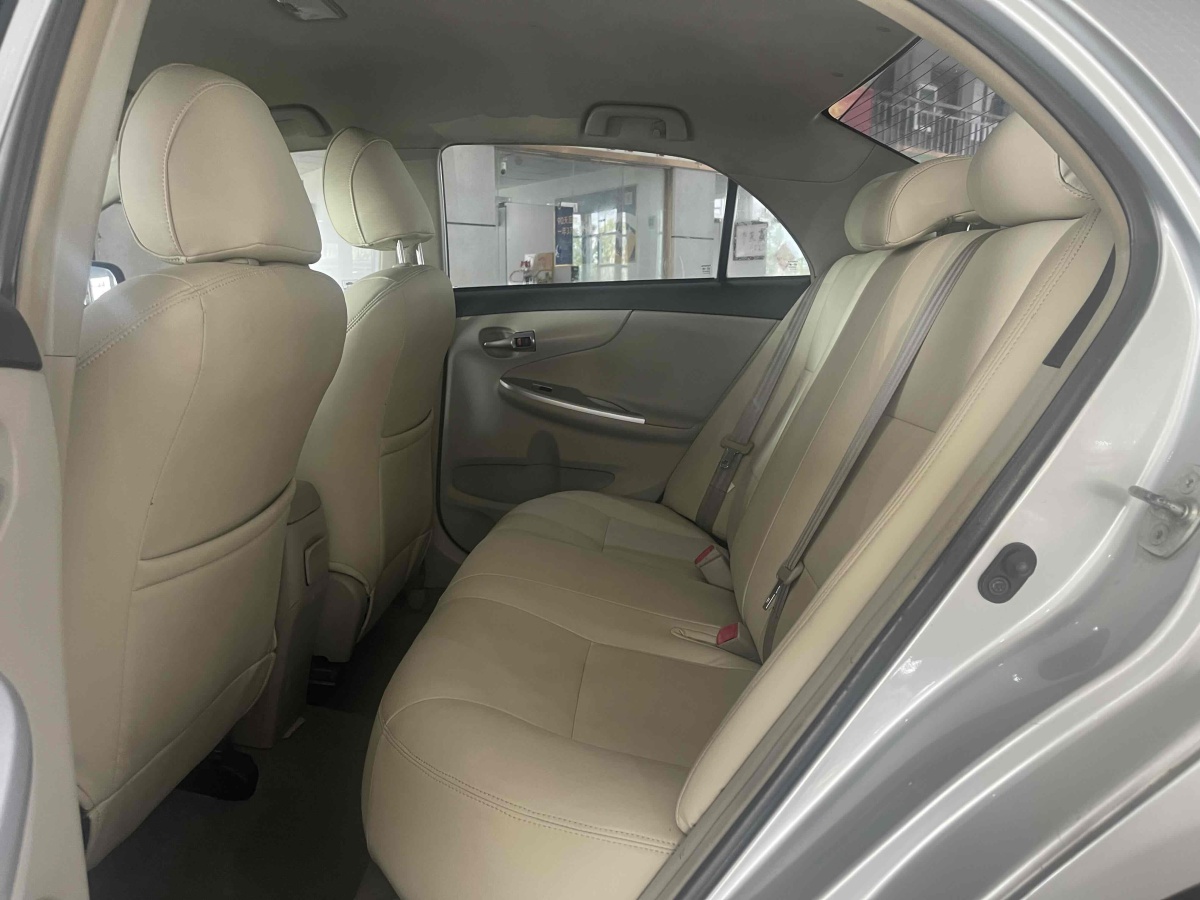 豐田 卡羅拉  2013款 特裝版 1.6L 自動至酷型GL圖片