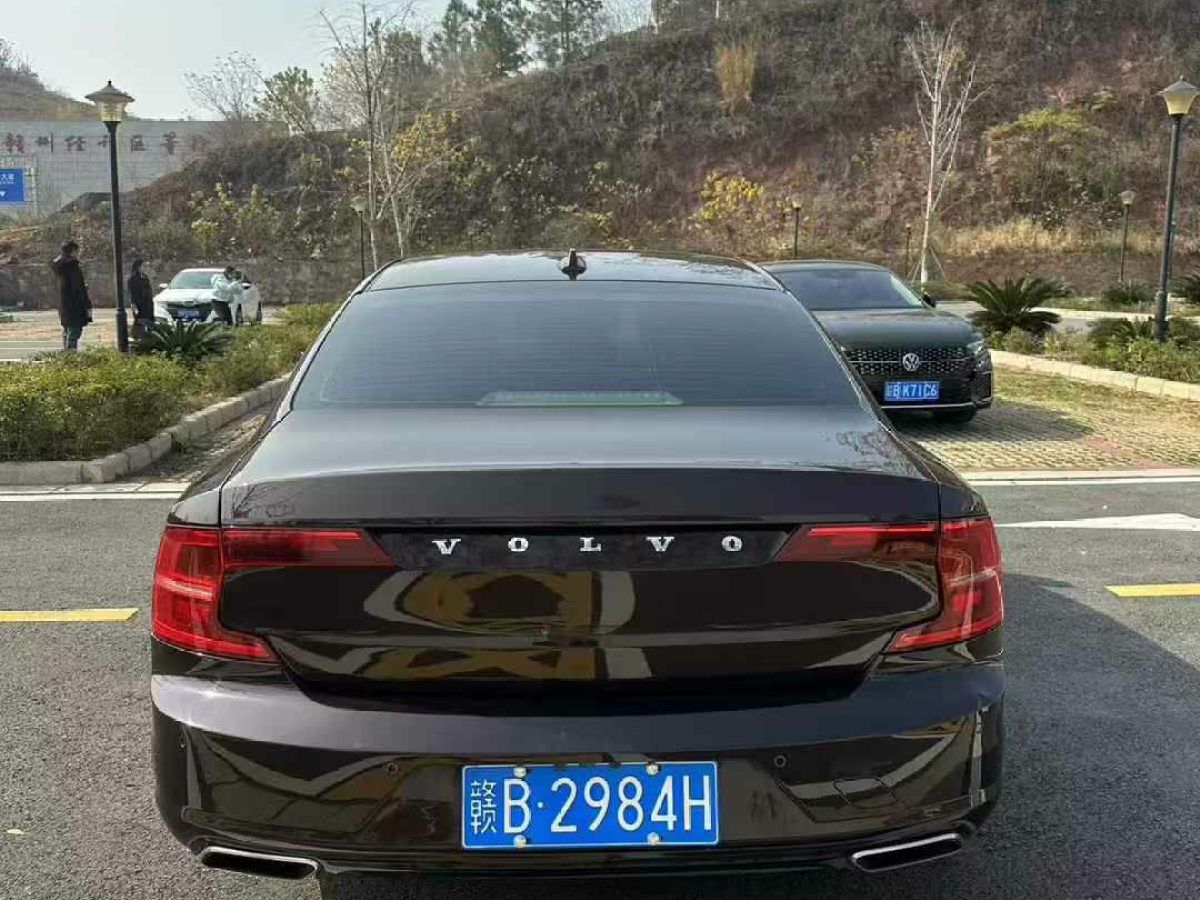 沃爾沃 S90  2017款 T4 智遠(yuǎn)版圖片